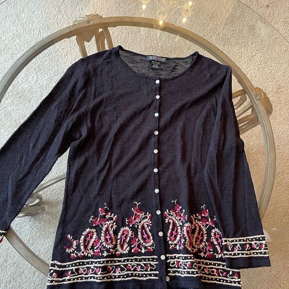 2/$15 Harold’s floral print light sweater - Picture 1 of 3